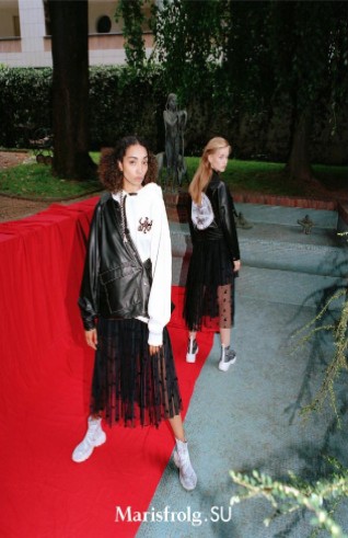 Marisfrolg.SU发布2019冬季广告大片:PREFAC